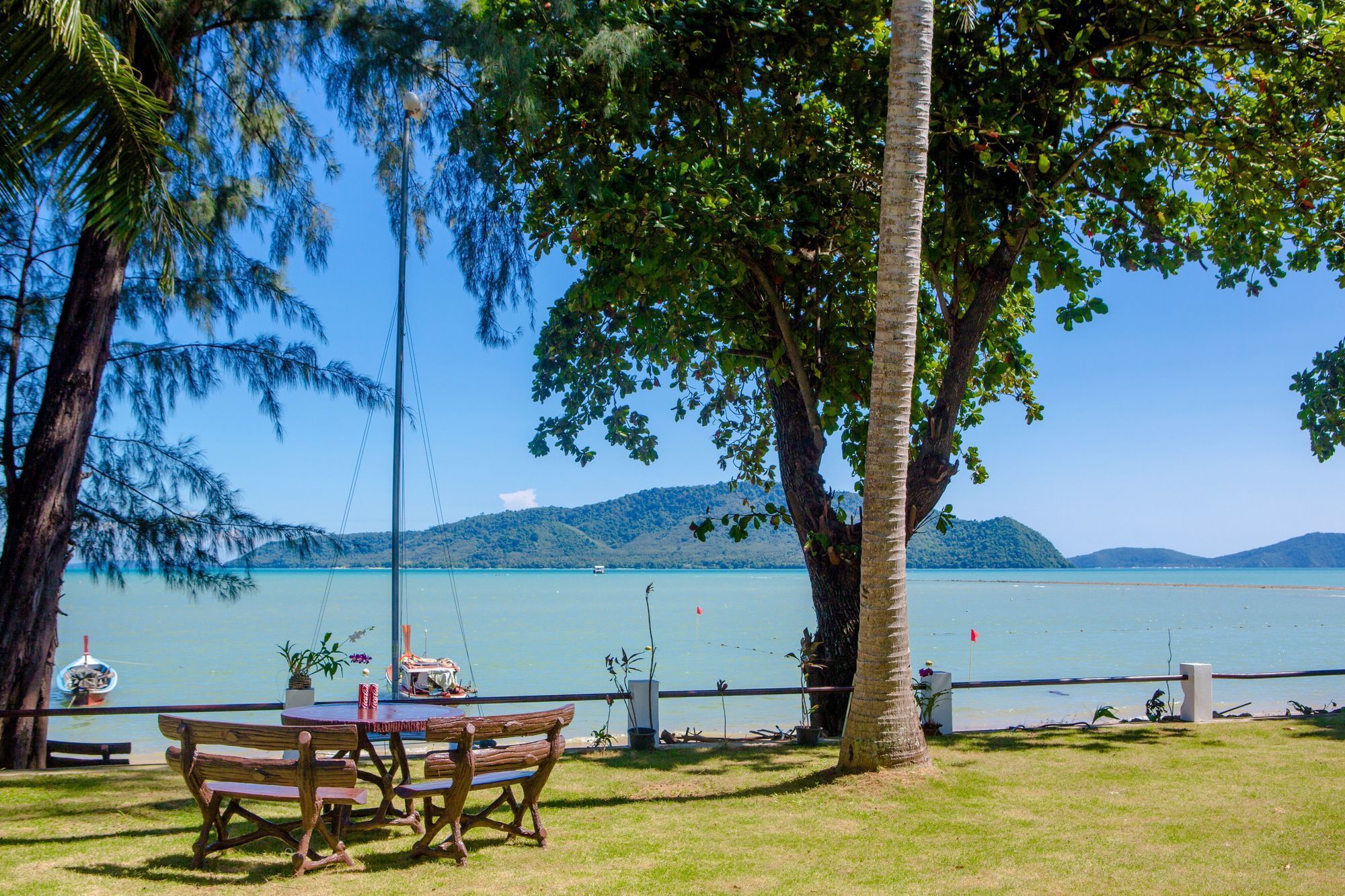 Villa Miracle Rawai Exterior photo