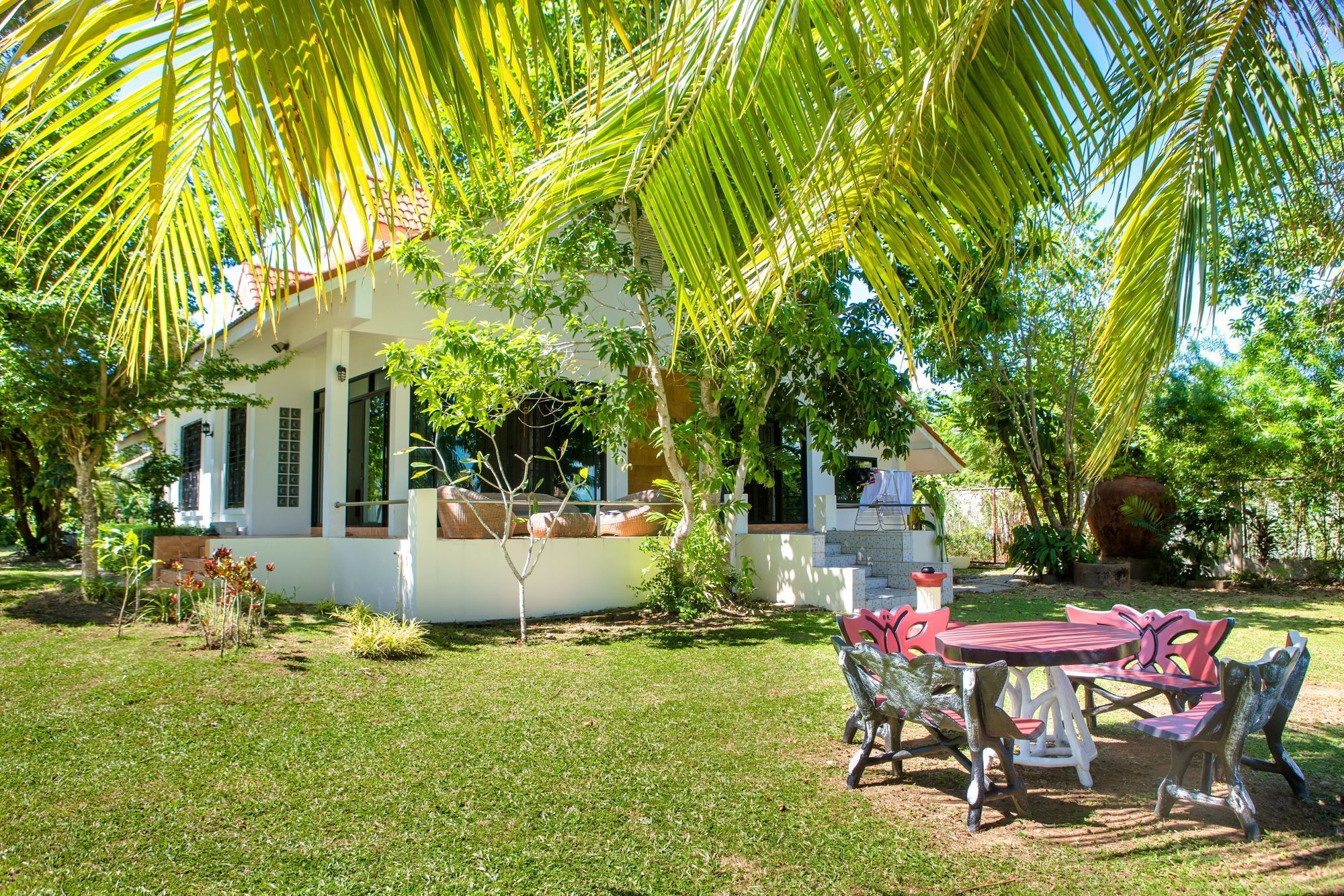 Villa Miracle Rawai Exterior photo