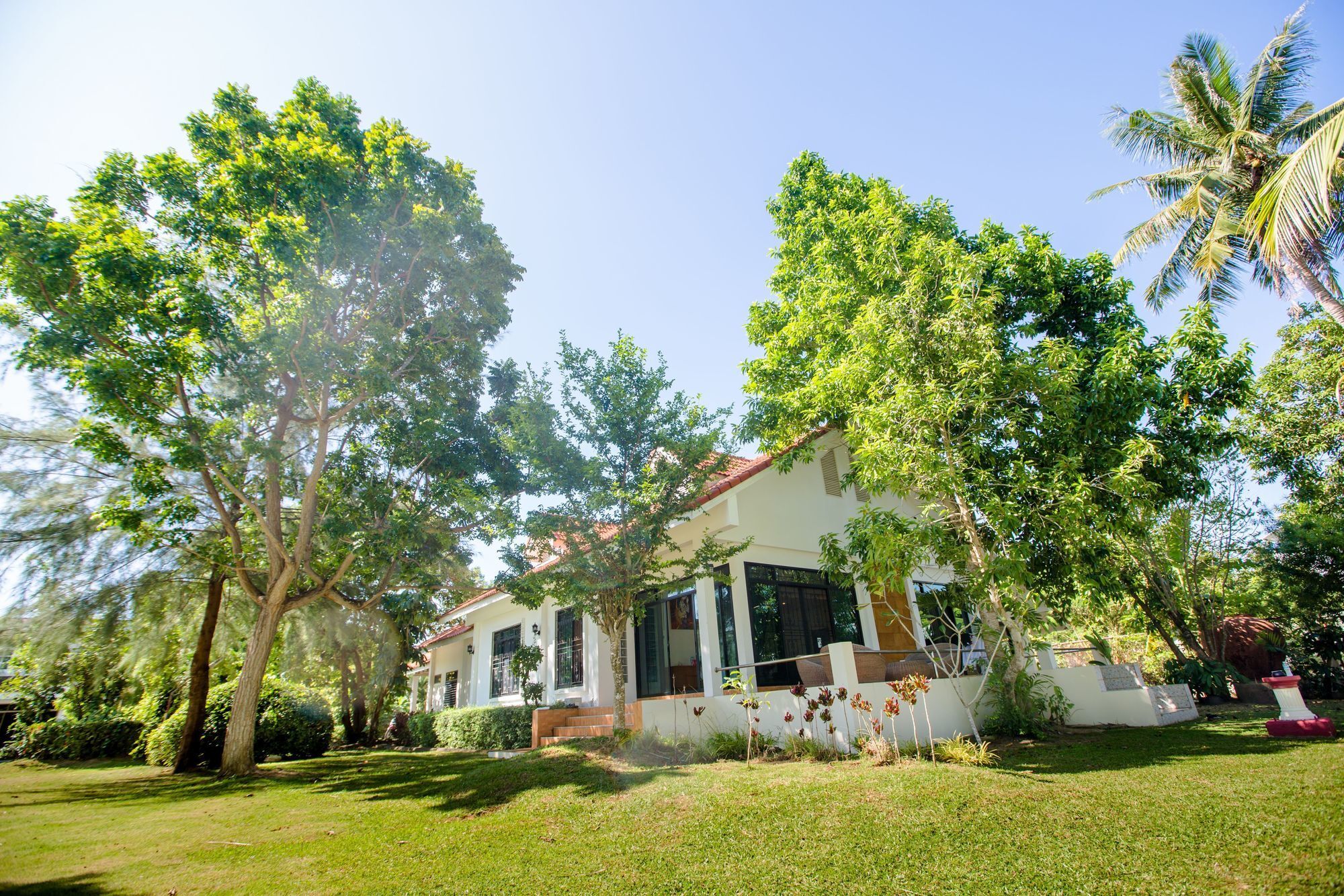 Villa Miracle Rawai Exterior photo